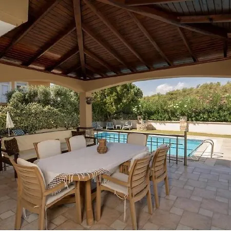 Vila Detached With Private Pool In