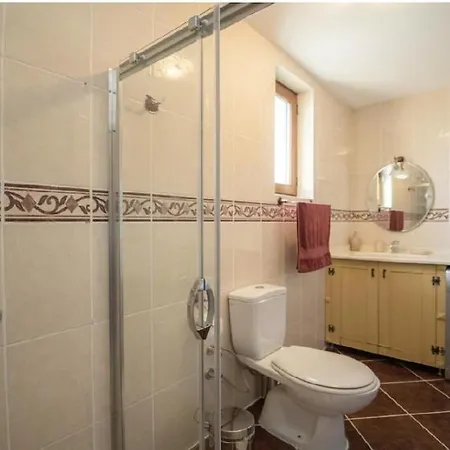 Vila Detached With Private Pool In *